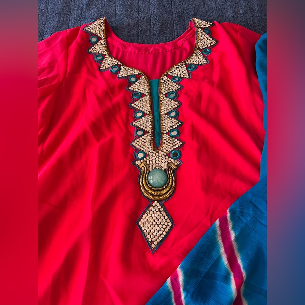 Indian set - Picture 2 of 3